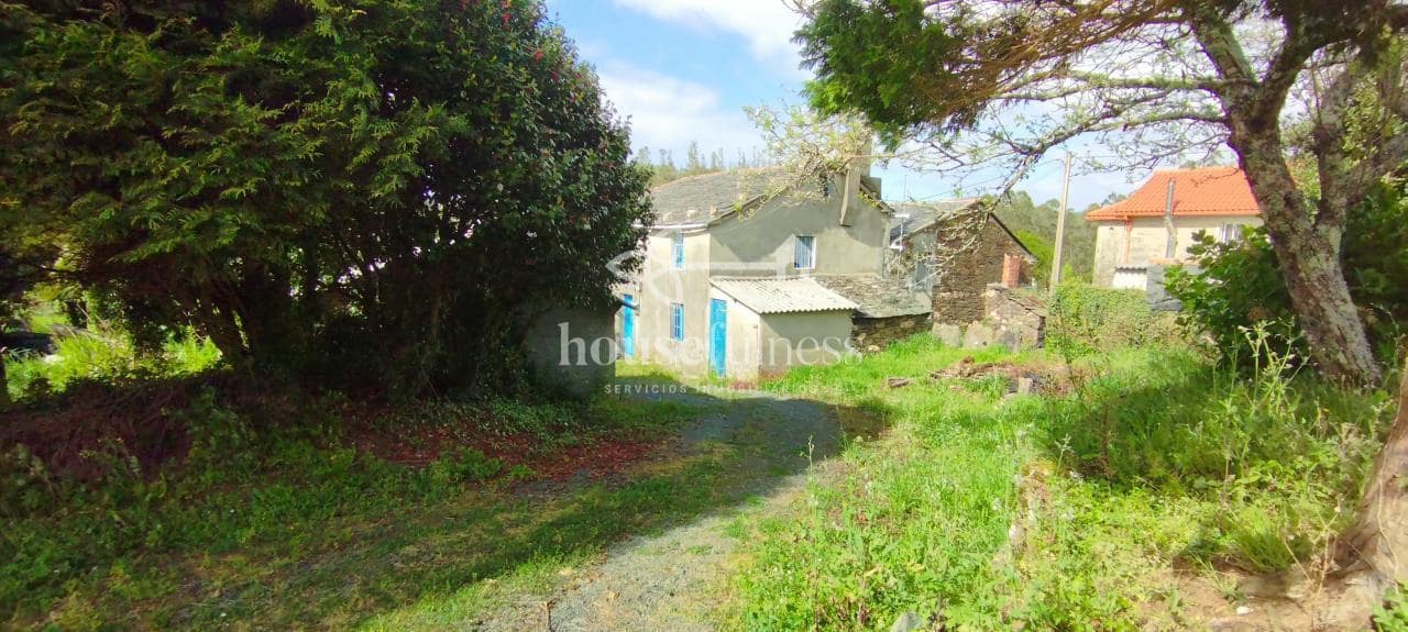 3 bedroom Townhouse for sale in Cerdido with garage - € 65,000 (Ref: 9407925)