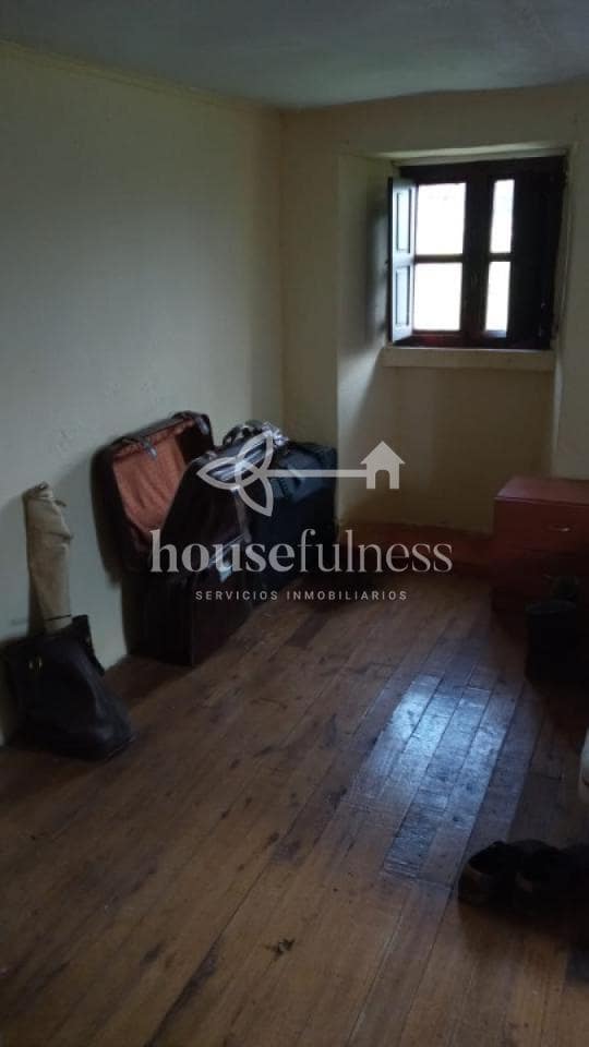 3 quarto Casa em Banda para venda em Moeche com garagem - 45 000 € (Ref: 9407929)