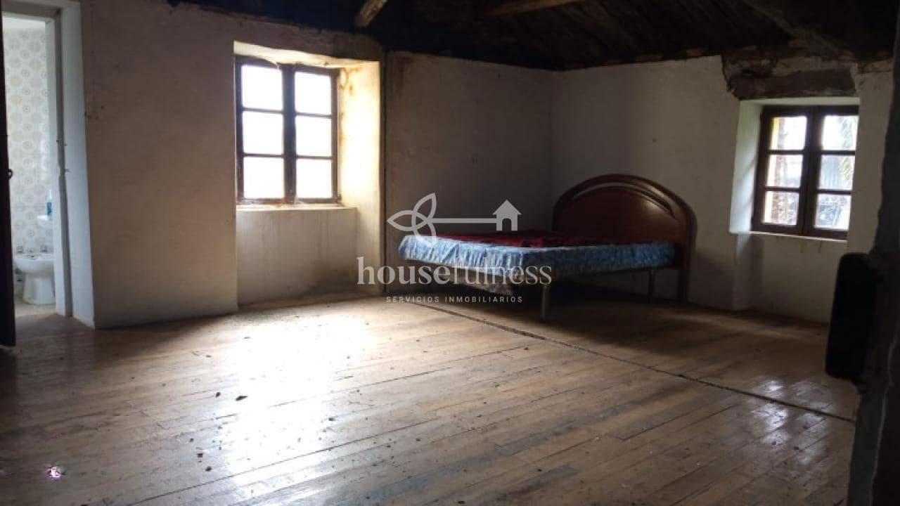 3 quarto Casa em Banda para venda em Moeche com garagem - 45 000 € (Ref: 9407929)
