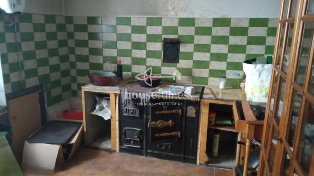 3 quarto Casa em Banda para venda em Moeche com garagem - 45 000 € (Ref: 9407929)