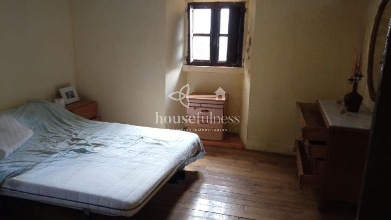 3 quarto Casa em Banda para venda em Moeche com garagem - 45 000 € (Ref: 9407929)