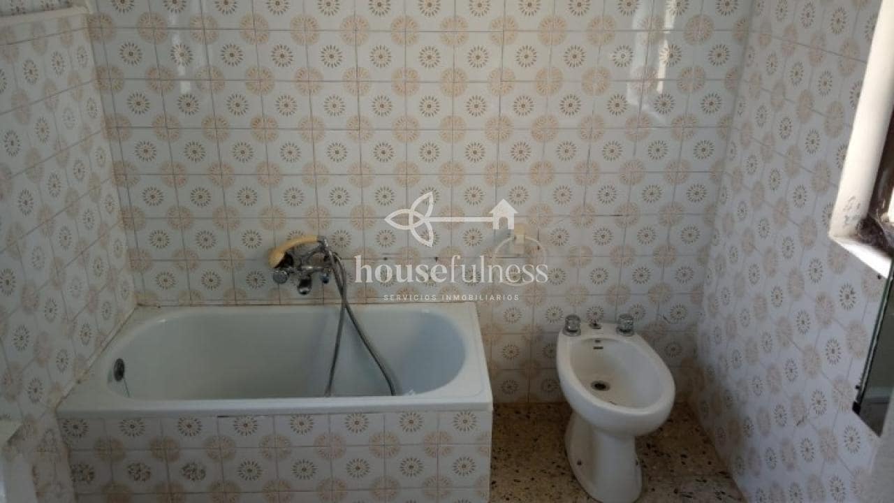 3 quarto Casa em Banda para venda em Moeche com garagem - 45 000 € (Ref: 9407929)