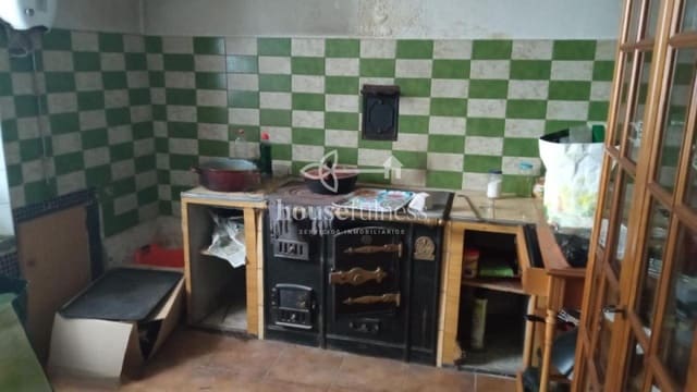 3 bedroom Townhouse for sale in Moeche with garage - € 45,000 (Ref: 9407929)