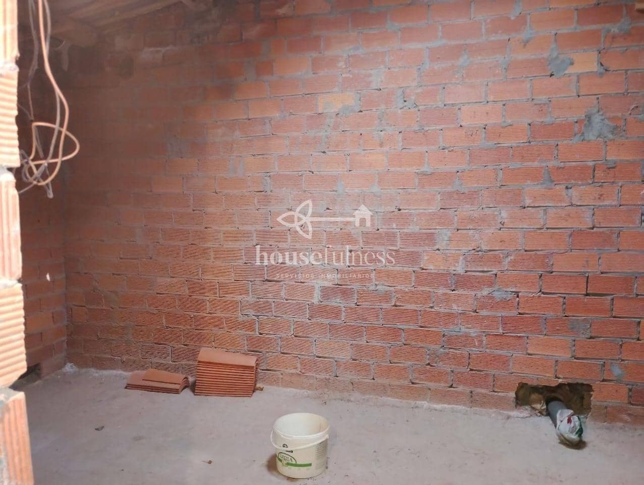 4 slaapkamer Huis te koop in Carino - € 165.000 (Ref: 9465310)