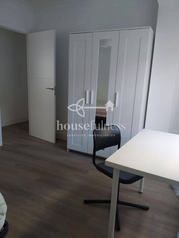 4 Zimmer Wohnung zu vermieten in Ferrol - 750 € (Ref: 9465311)