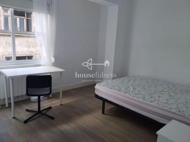 4 Zimmer Wohnung zu vermieten in Ferrol - 750 € (Ref: 9465311)