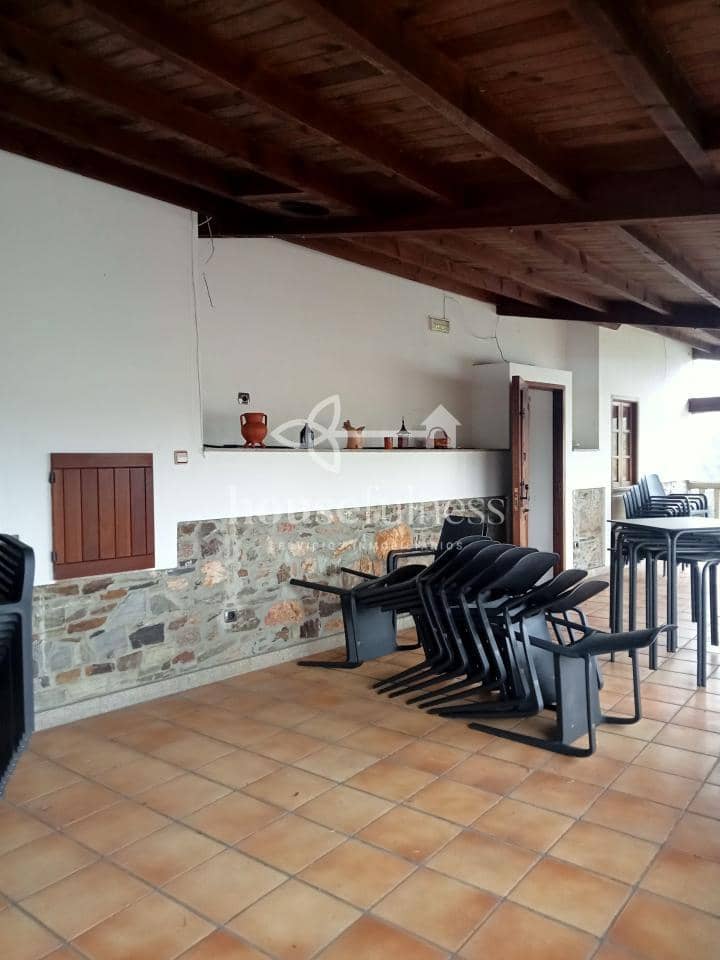 1 quarto Casa em Banda para venda em Naron - 380 000 € (Ref: 9468168)