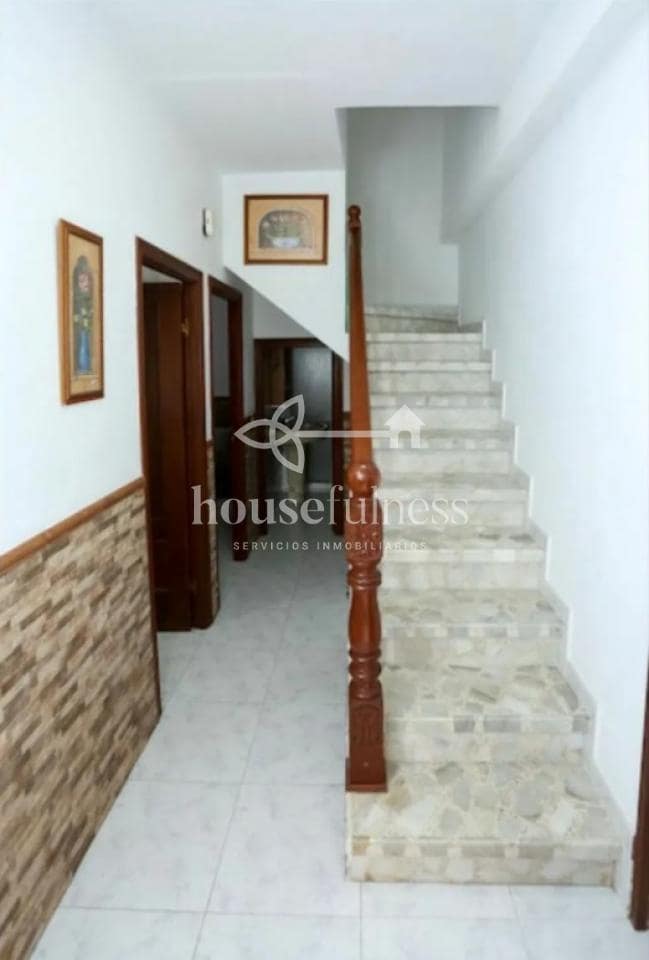 Casa de 6 habitaciones en Fisterra en venta - 170.000 € (Ref: 9470553)