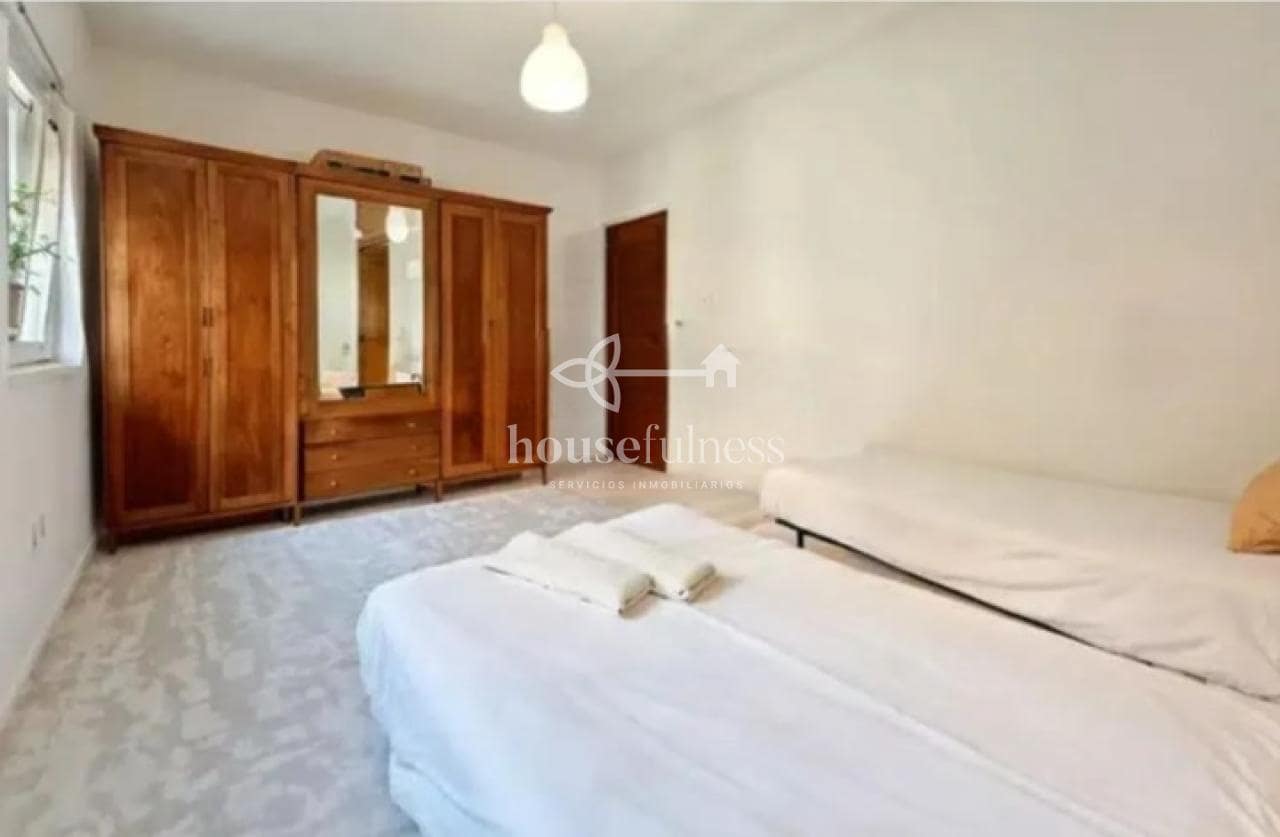 Casa de 6 habitaciones en Fisterra en venta - 170.000 € (Ref: 9470553)