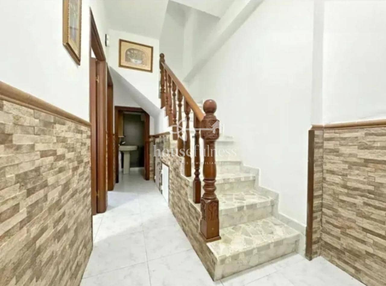 Casa de 6 habitaciones en Fisterra en venta - 170.000 € (Ref: 9470553)