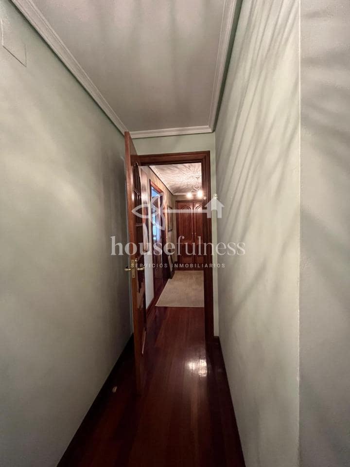 3 bedroom Flat for rent in Ferrol - € 900 (Ref: 9501894)