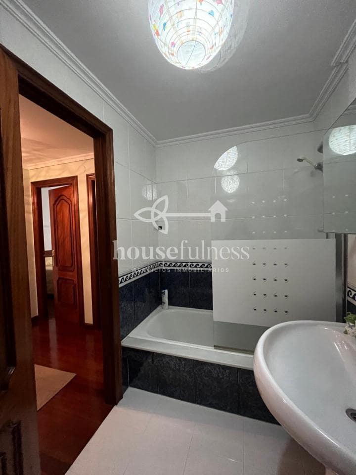 3 bedroom Flat for rent in Ferrol - € 900 (Ref: 9501894)