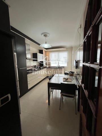 Piso de 3 habitaciones en Ferrol en alquiler - 900 € (Ref: 9501894)