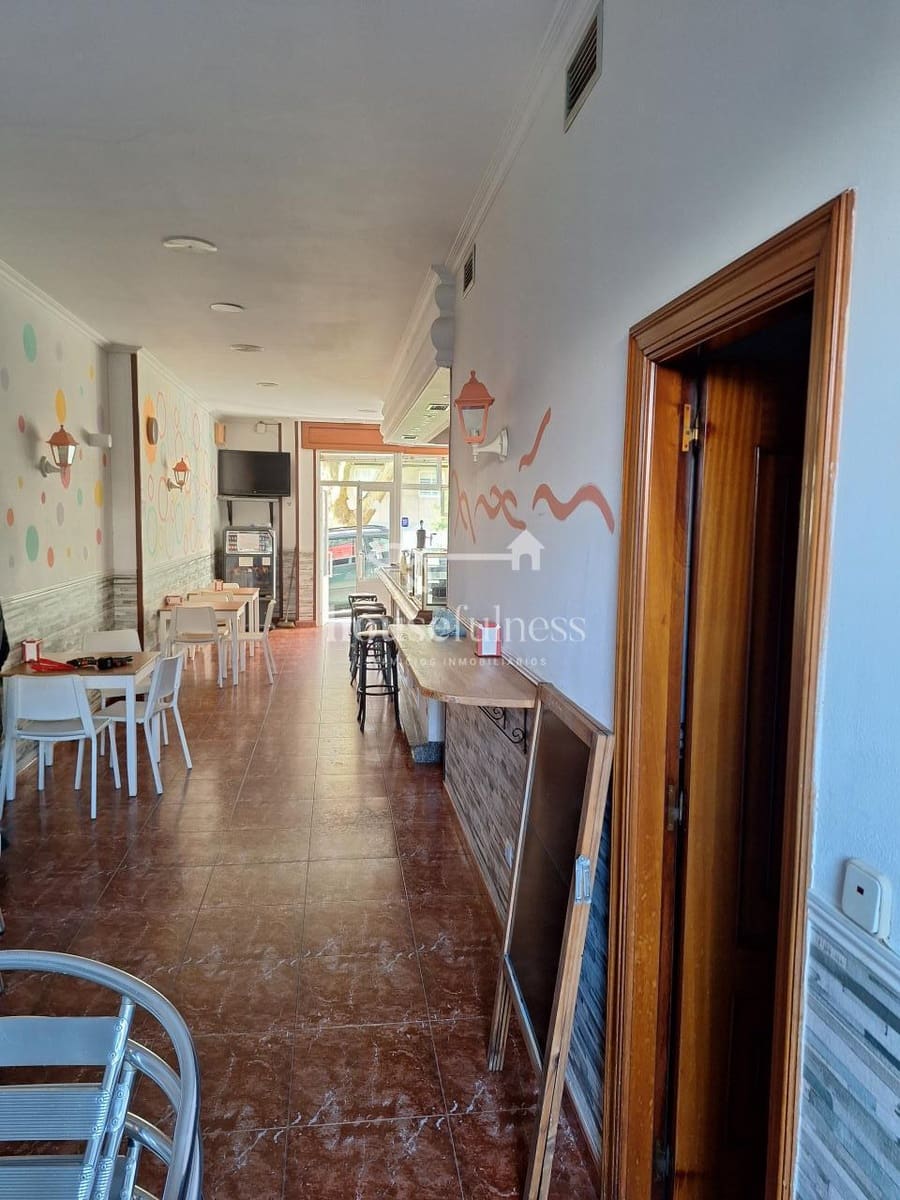 Commercieel te koop in Ferrol - € 80.000 (Ref: 9503914)