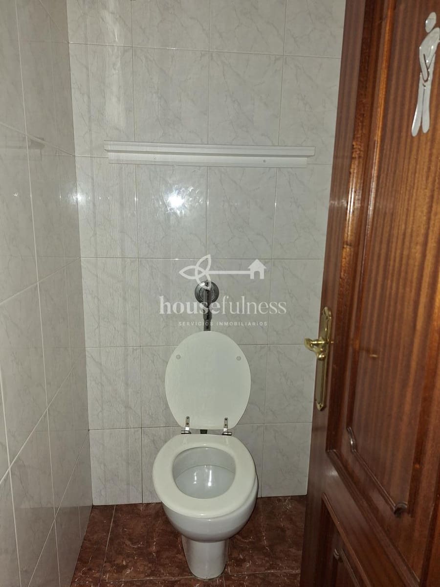 Commercieel te koop in Ferrol - € 80.000 (Ref: 9503914)