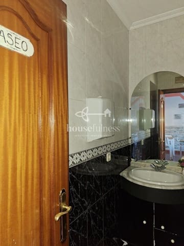 Commercieel te koop in Ferrol - € 80.000 (Ref: 9503914)