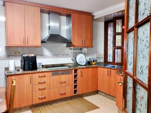 4 soverom Hus til salgs i Ferrol med garasje - € 350 000 (Ref: 9503915)