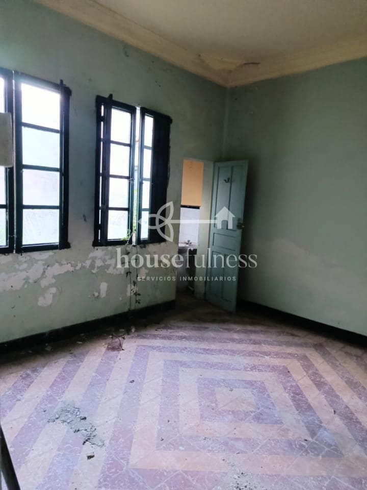 Casa de 7 habitaciones en Ferrol en venta - 169.000 € (Ref: 9518507)