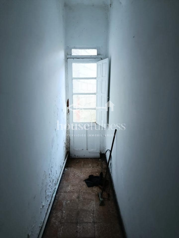 Casa de 7 habitaciones en Ferrol en venta - 169.000 € (Ref: 9518507)