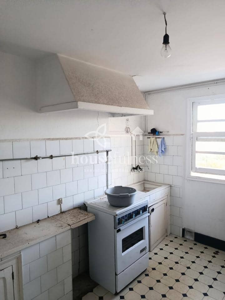 Casa de 7 habitaciones en Ferrol en venta - 169.000 € (Ref: 9518507)