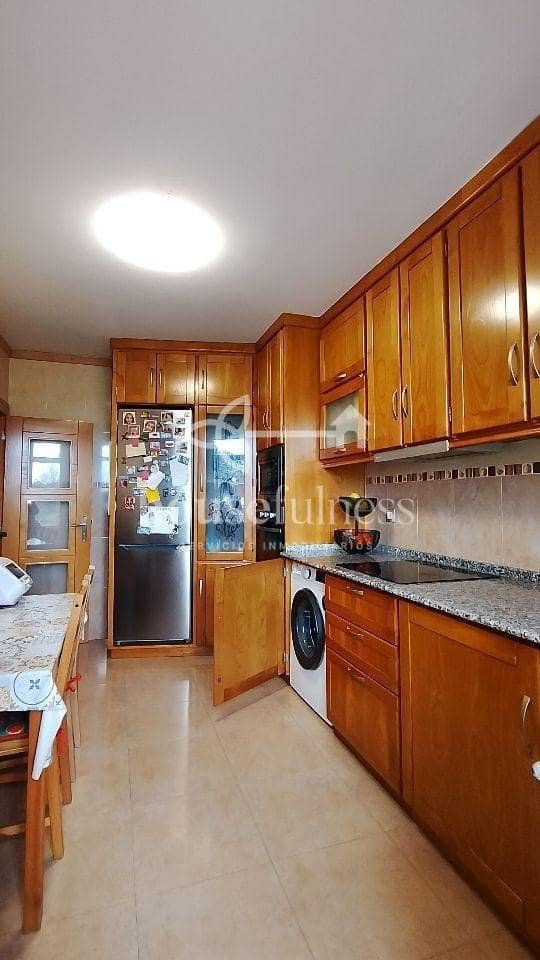 3 slaapkamer Flat te koop in Naron - € 119.000 (Ref: 9550873)