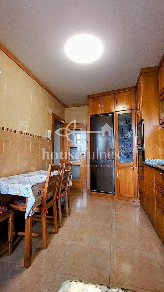 3 slaapkamer Flat te koop in Naron - € 119.000 (Ref: 9550873)