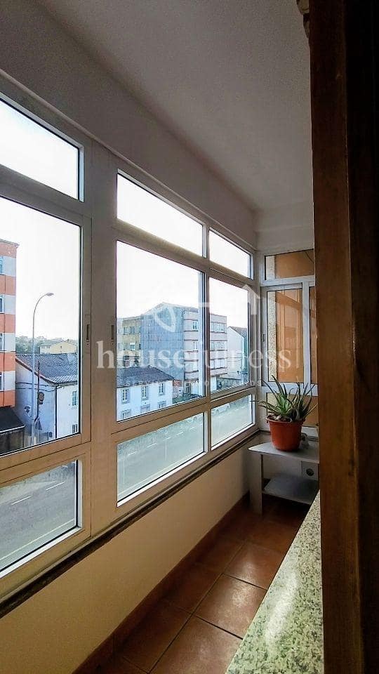 3 slaapkamer Flat te koop in Naron - € 119.000 (Ref: 9550873)