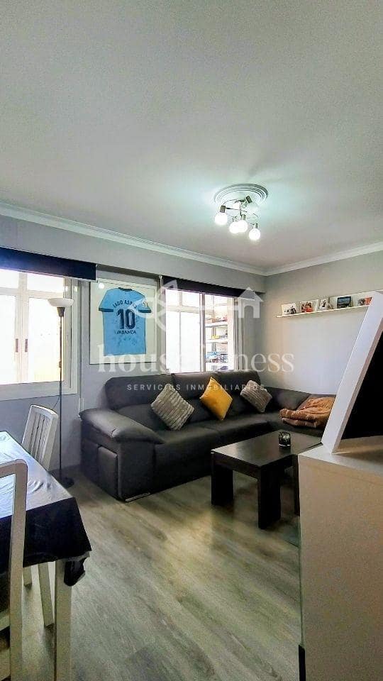 3 slaapkamer Flat te koop in Naron - € 119.000 (Ref: 9550873)