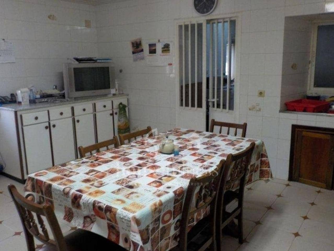 4 quarto Casa em Banda para venda em Naron com garagem - 300 000 € (Ref: 9570407)