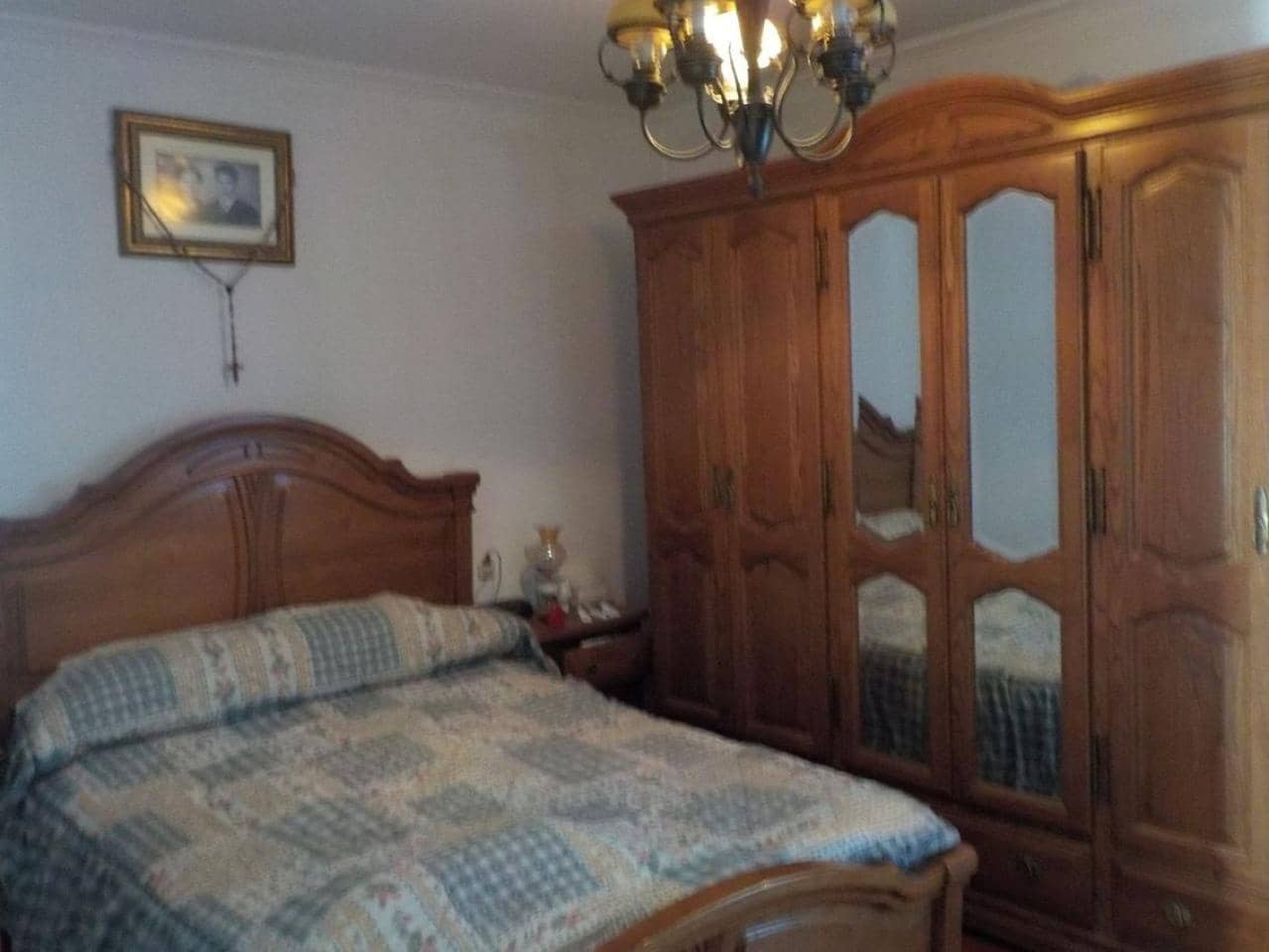 4 quarto Casa em Banda para venda em Naron com garagem - 300 000 € (Ref: 9570407)