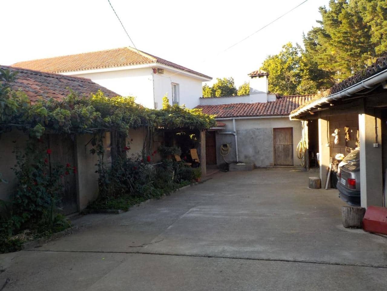 4 quarto Casa em Banda para venda em Naron com garagem - 300 000 € (Ref: 9570407)