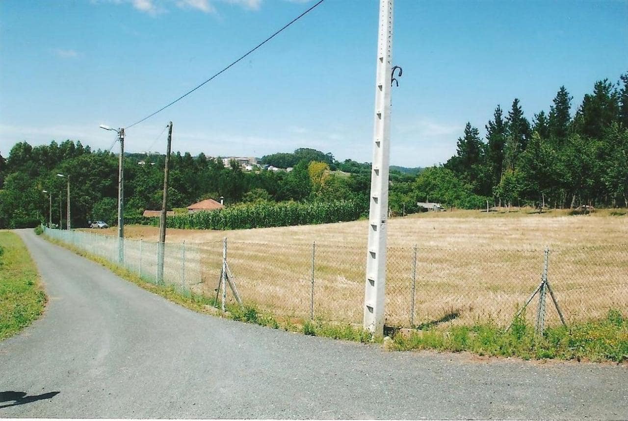 4 quarto Casa em Banda para venda em Naron com garagem - 300 000 € (Ref: 9570407)