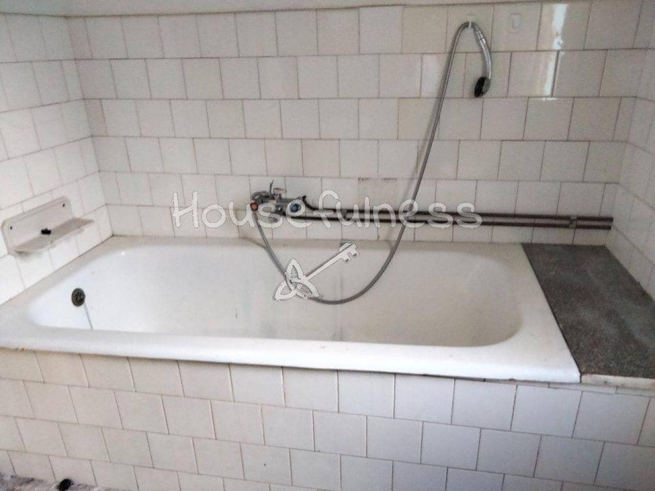 8 sypialnia Willa na sprzedaż w San Sadurnino z garażem - 159 000 € (Ref: 9570408)