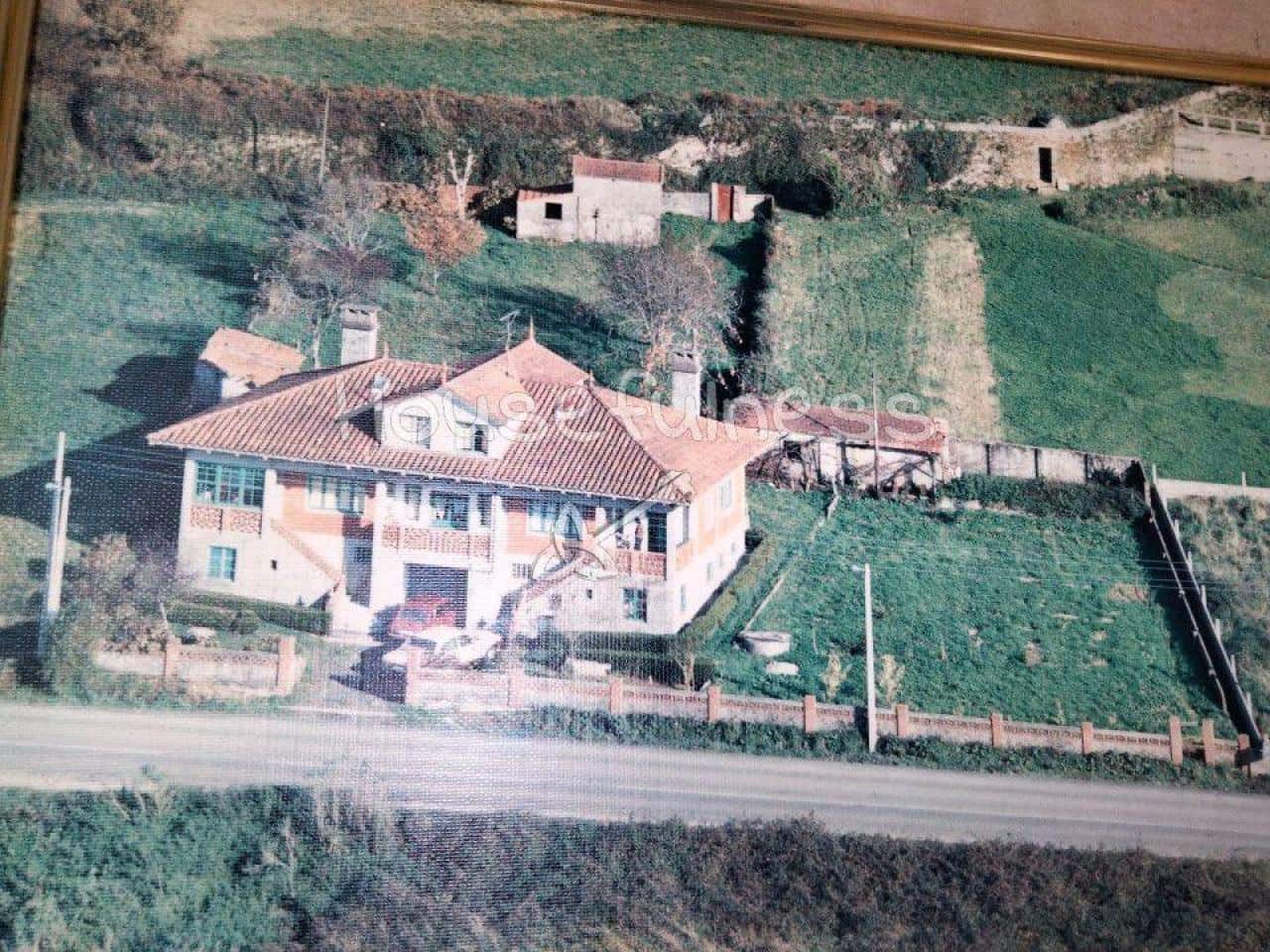 8 sypialnia Willa na sprzedaż w San Sadurnino z garażem - 159 000 € (Ref: 9570408)