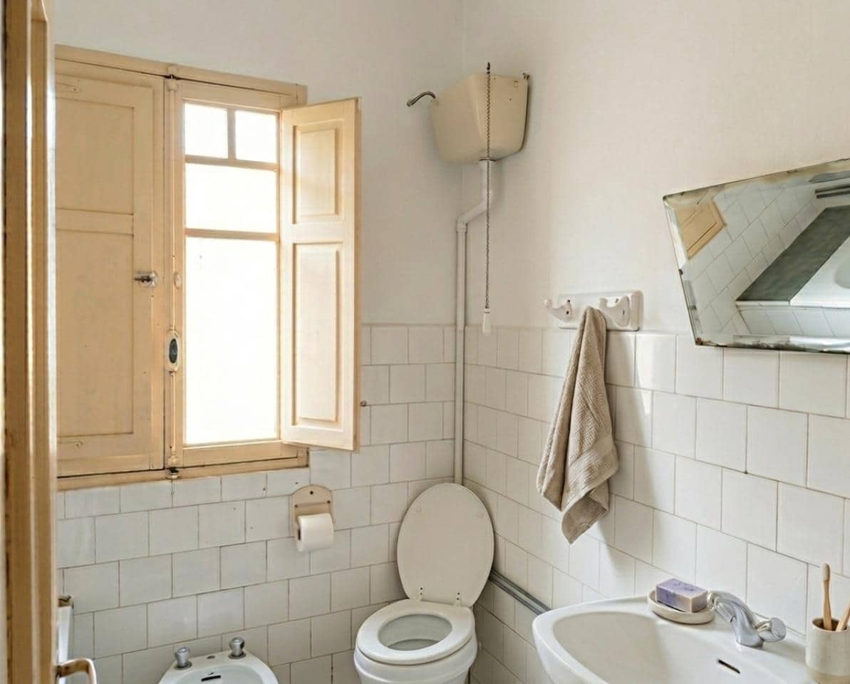 8 slaapkamer Villa te koop in San Sadurnino met garage - € 150.000 (Ref: 9570408)