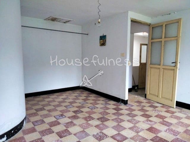 8 Zimmer Villa zu verkaufen in San Sadurniño mit Garage - 150.000 € (Ref: 9570408)