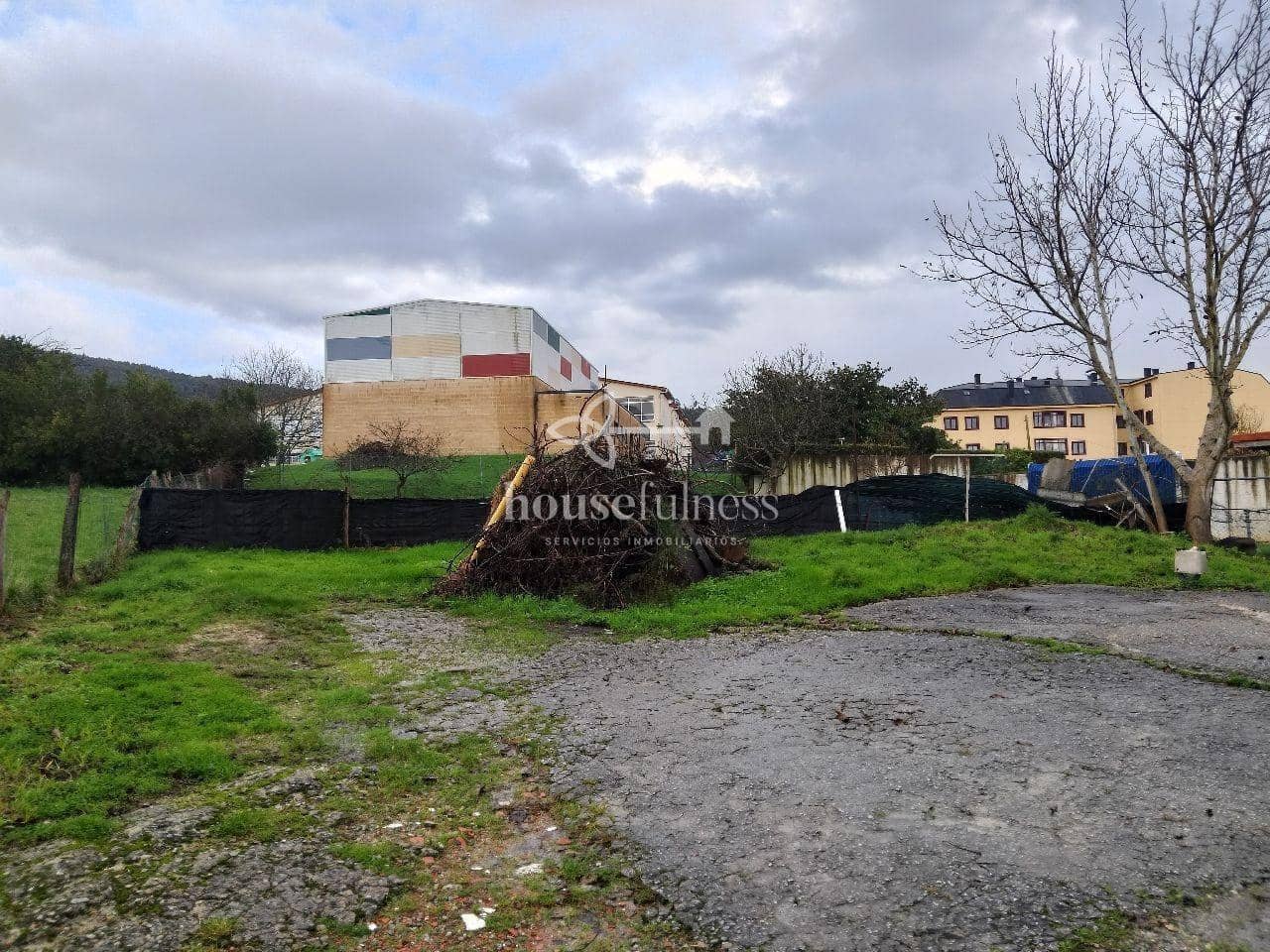 8 makuuhuone Omakotitalo myytävänä paikassa Neda mukana 
autotalli - 183 000 € (Ref: 9570415)