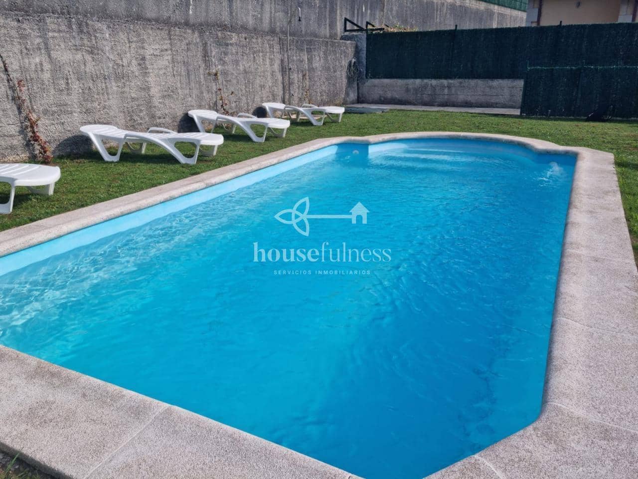 3 slaapkamer Villa te koop in Pantin met zwembad garage - € 450.000 (Ref: 9570416)