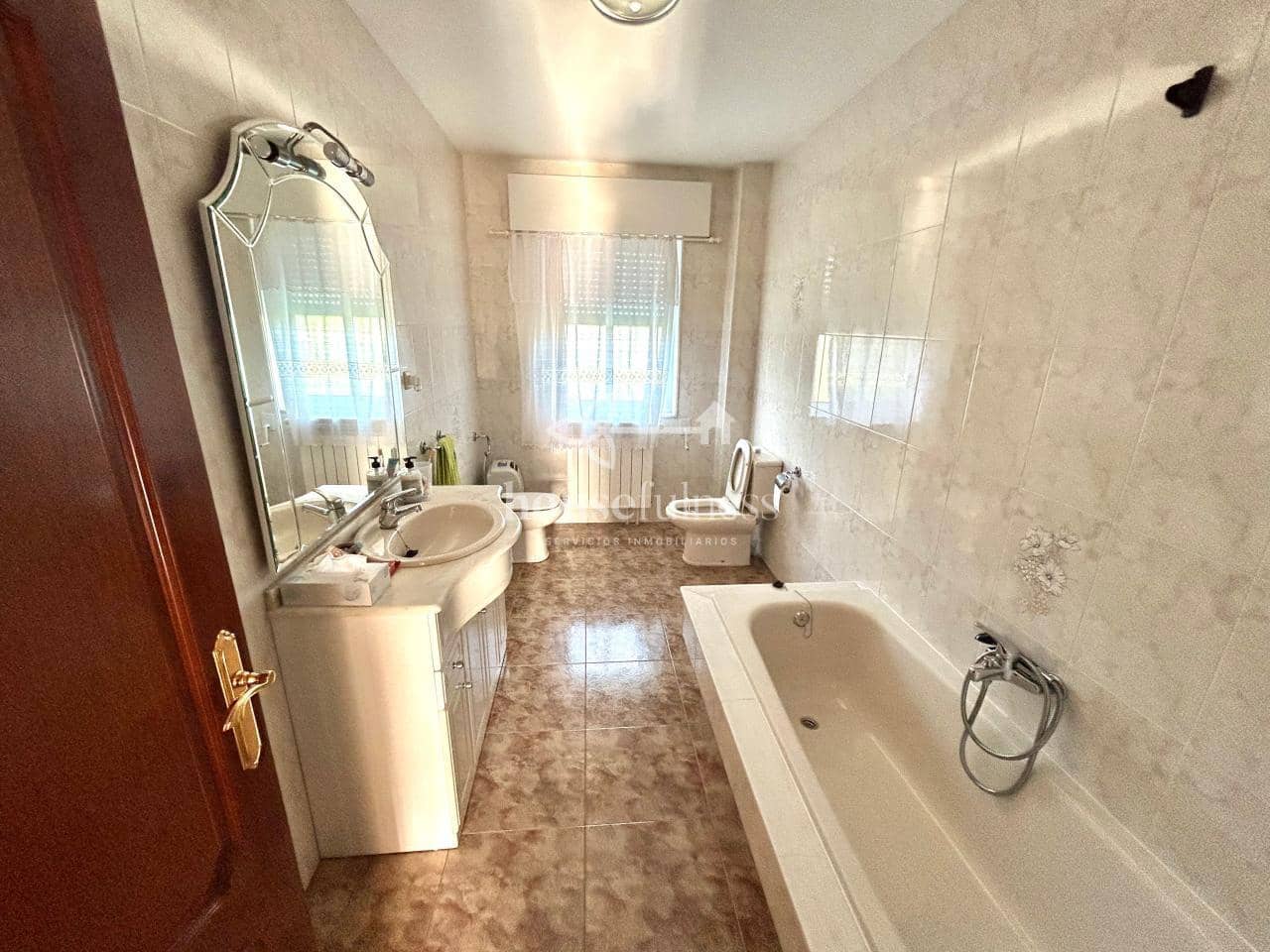 7 sovrum Hus till salu i Mino med garage - 570 000 € (Ref: 9570418)