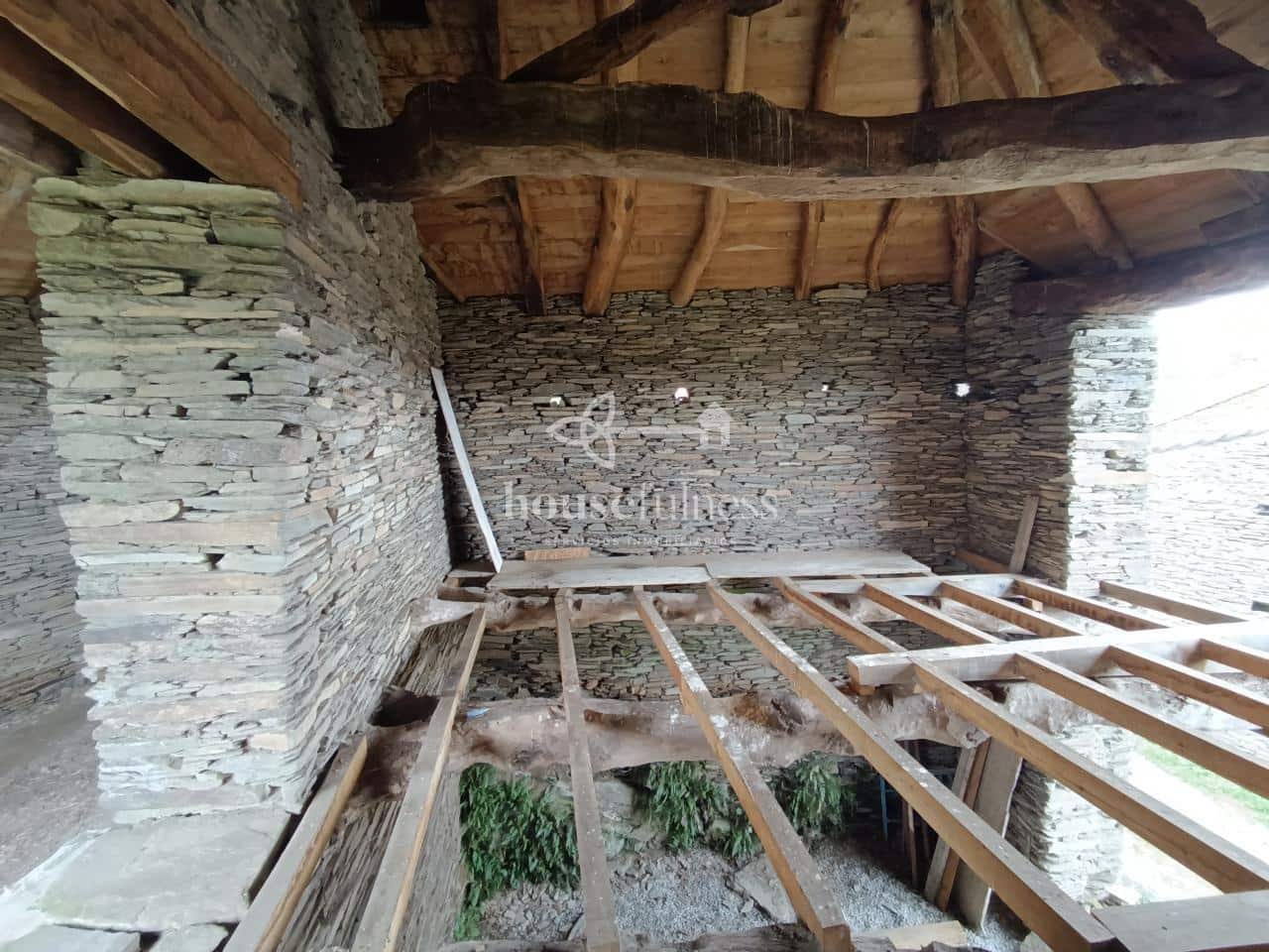 Finca/Landhuis te koop in Lugo stad - € 70.000 (Ref: 9570422)