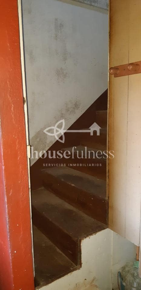 3 slaapkamer Finca/Landhuis te koop in Ortigueira met garage - € 99.000 (Ref: 9570424)