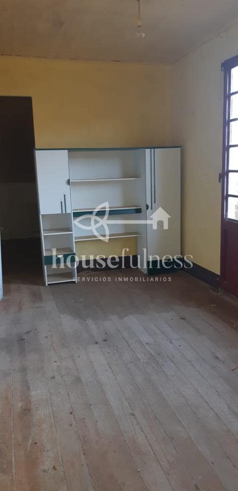 3 slaapkamer Finca/Landhuis te koop in Ortigueira met garage - € 99.000 (Ref: 9570424)