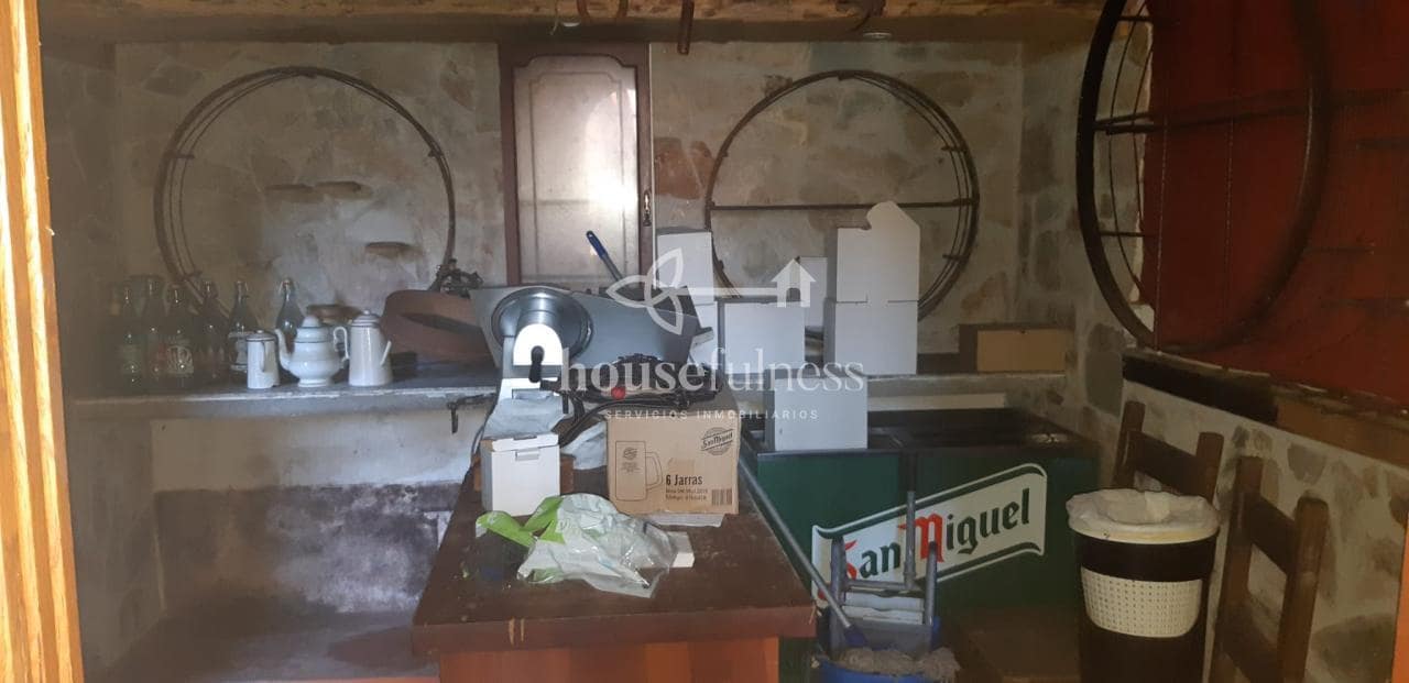 3 slaapkamer Finca/Landhuis te koop in Ortigueira met garage - € 99.000 (Ref: 9570424)