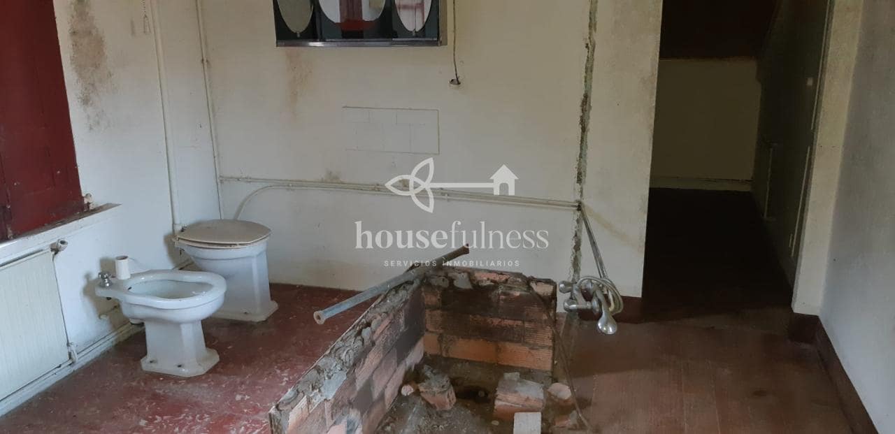 3 slaapkamer Finca/Landhuis te koop in Ortigueira met garage - € 99.000 (Ref: 9570424)