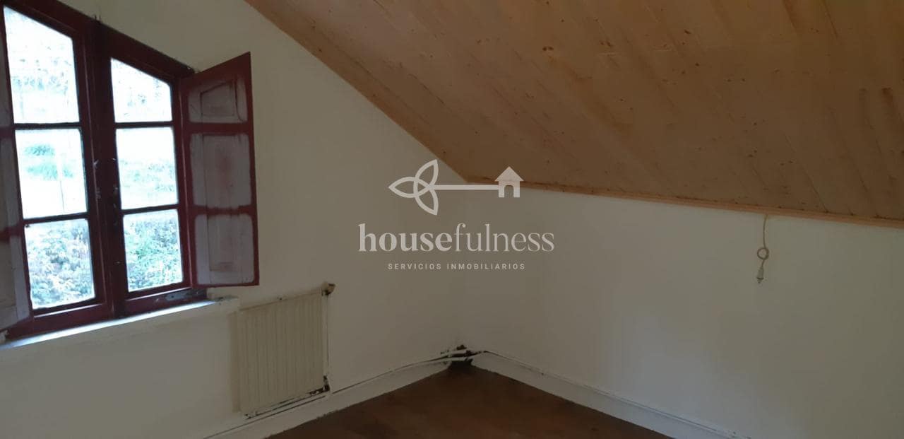 3 slaapkamer Finca/Landhuis te koop in Ortigueira met garage - € 99.000 (Ref: 9570424)