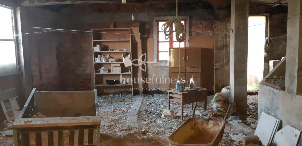 3 slaapkamer Finca/Landhuis te koop in Ortigueira met garage - € 99.000 (Ref: 9570424)