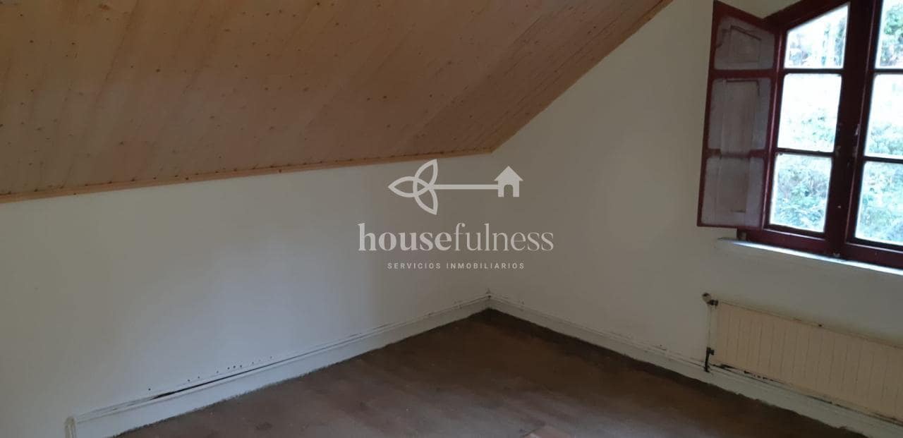 3 slaapkamer Finca/Landhuis te koop in Ortigueira met garage - € 99.000 (Ref: 9570424)