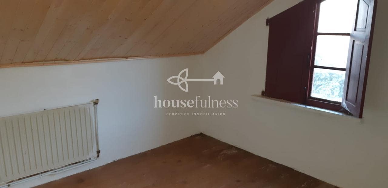 3 slaapkamer Finca/Landhuis te koop in Ortigueira met garage - € 99.000 (Ref: 9570424)