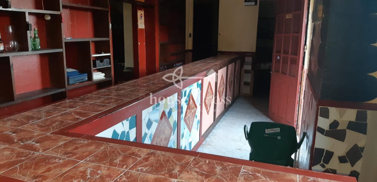 3 slaapkamer Finca/Landhuis te koop in Ortigueira met garage - € 99.000 (Ref: 9570424)