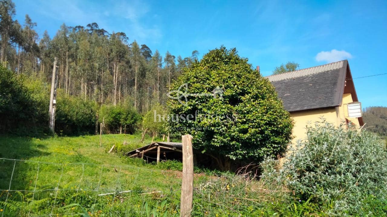 3 slaapkamer Finca/Landhuis te koop in Ortigueira met garage - € 99.000 (Ref: 9570424)